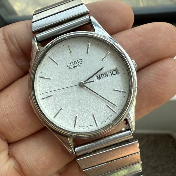 Vintage Seiko Quartz Stainless Steel Watch Day Date Men’s 7N43-8A89 White Dial - Picture 1 of 7